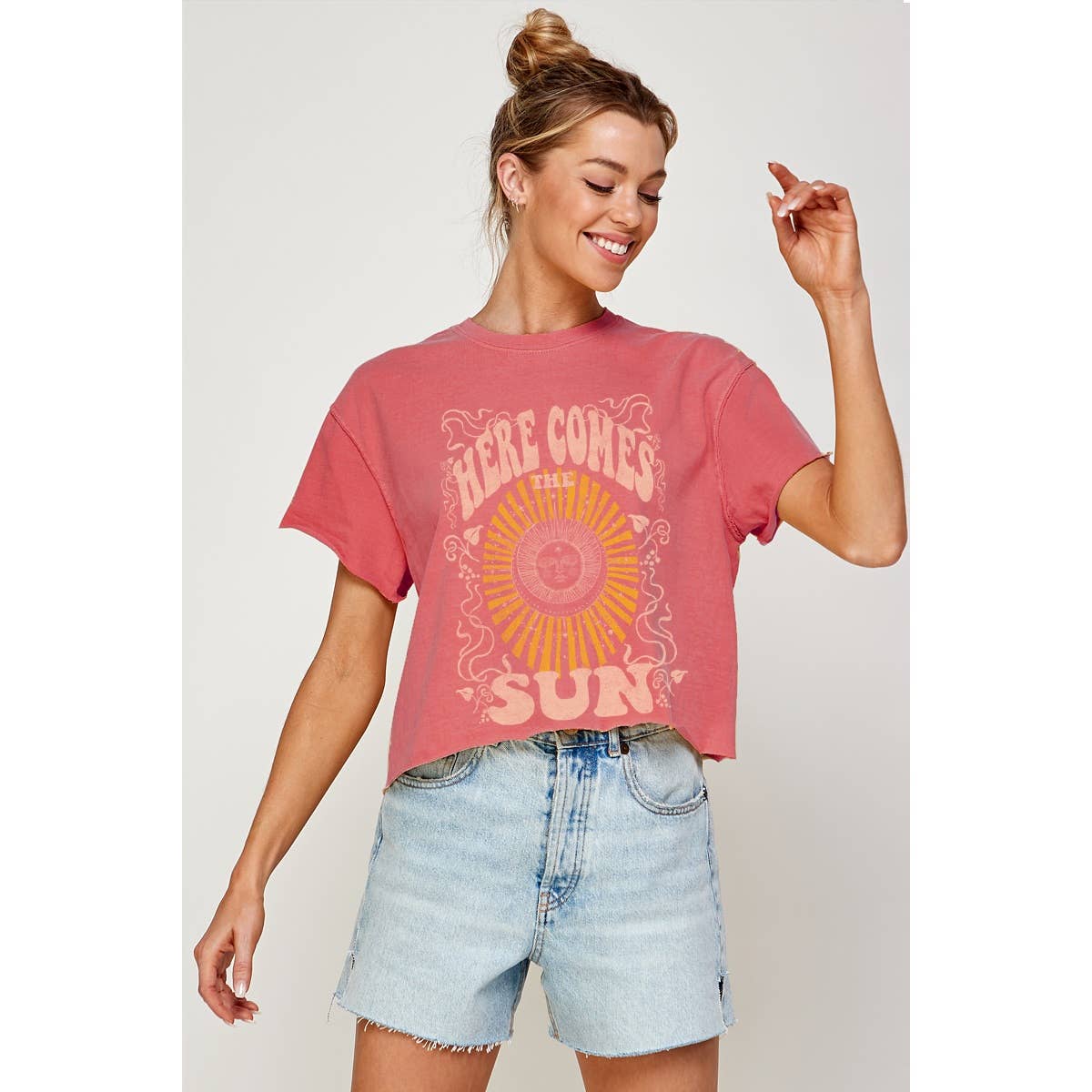 Here Comes the Sun Graphic Crop Top