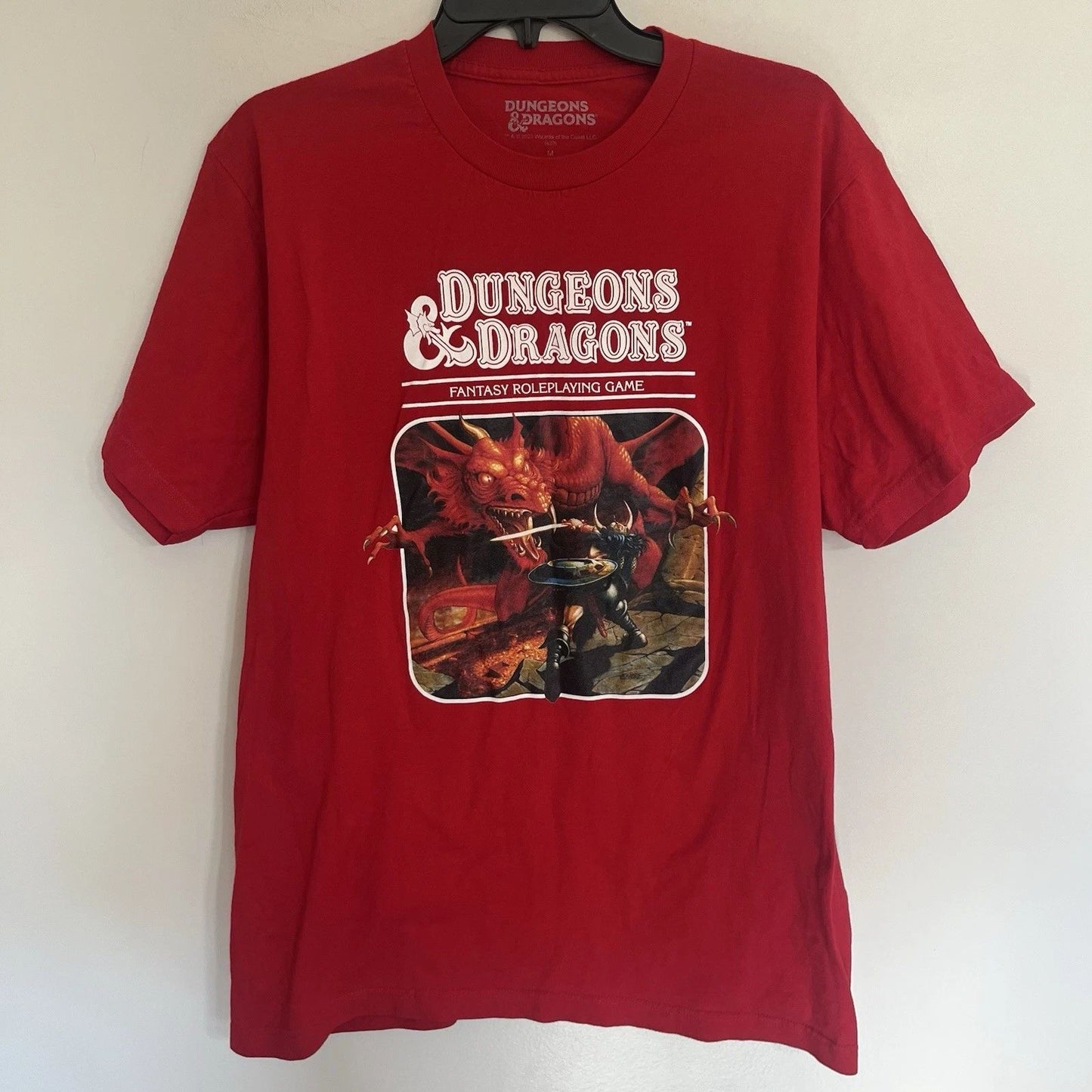 Wizards Of The Coast Dugeons & Dragons Medium Red Cotton T-shirt Graphic Print