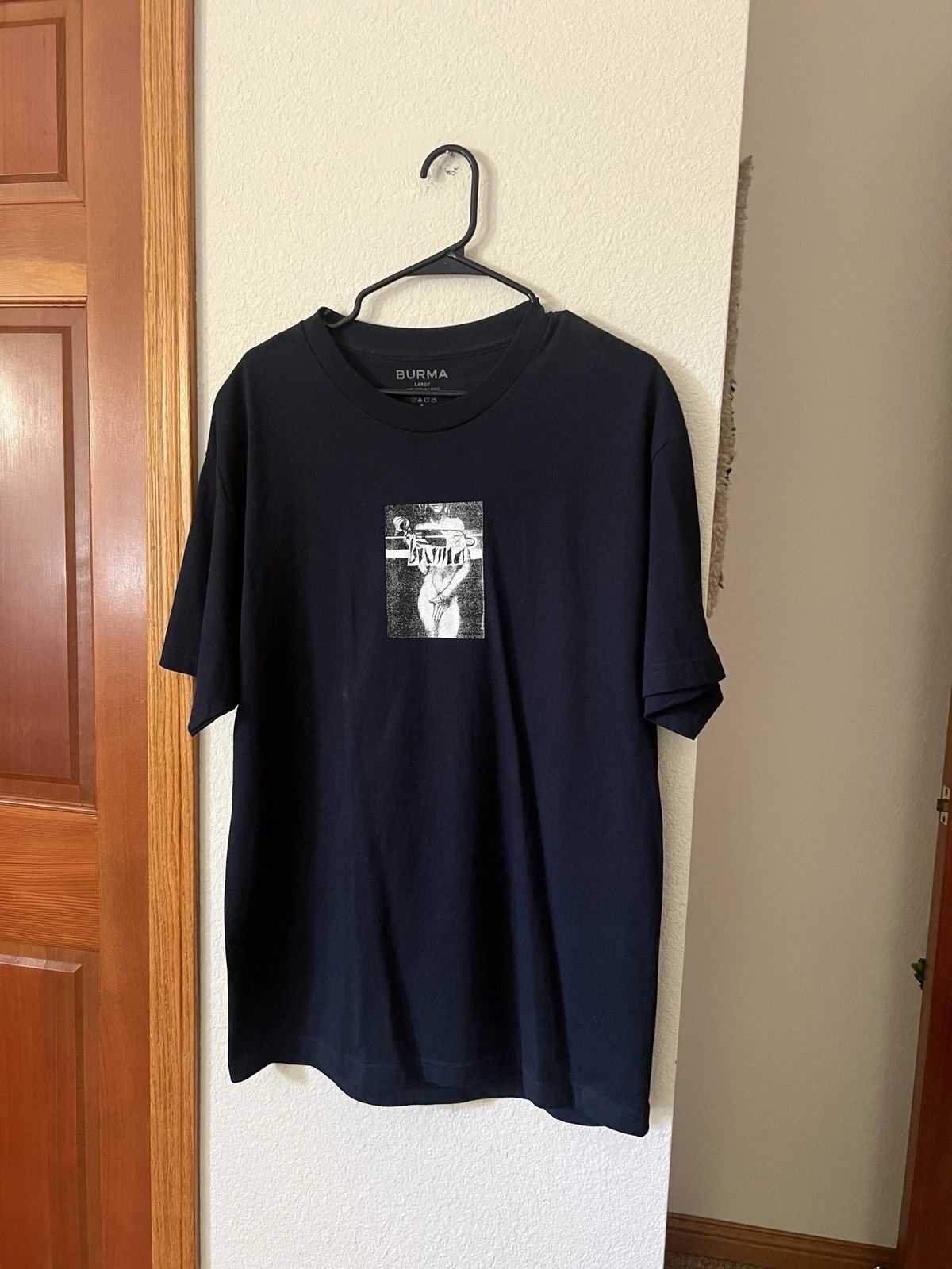 Burma Graphic T-Shirt Large Black Minimalist Streetwear Art Print Tee Japan