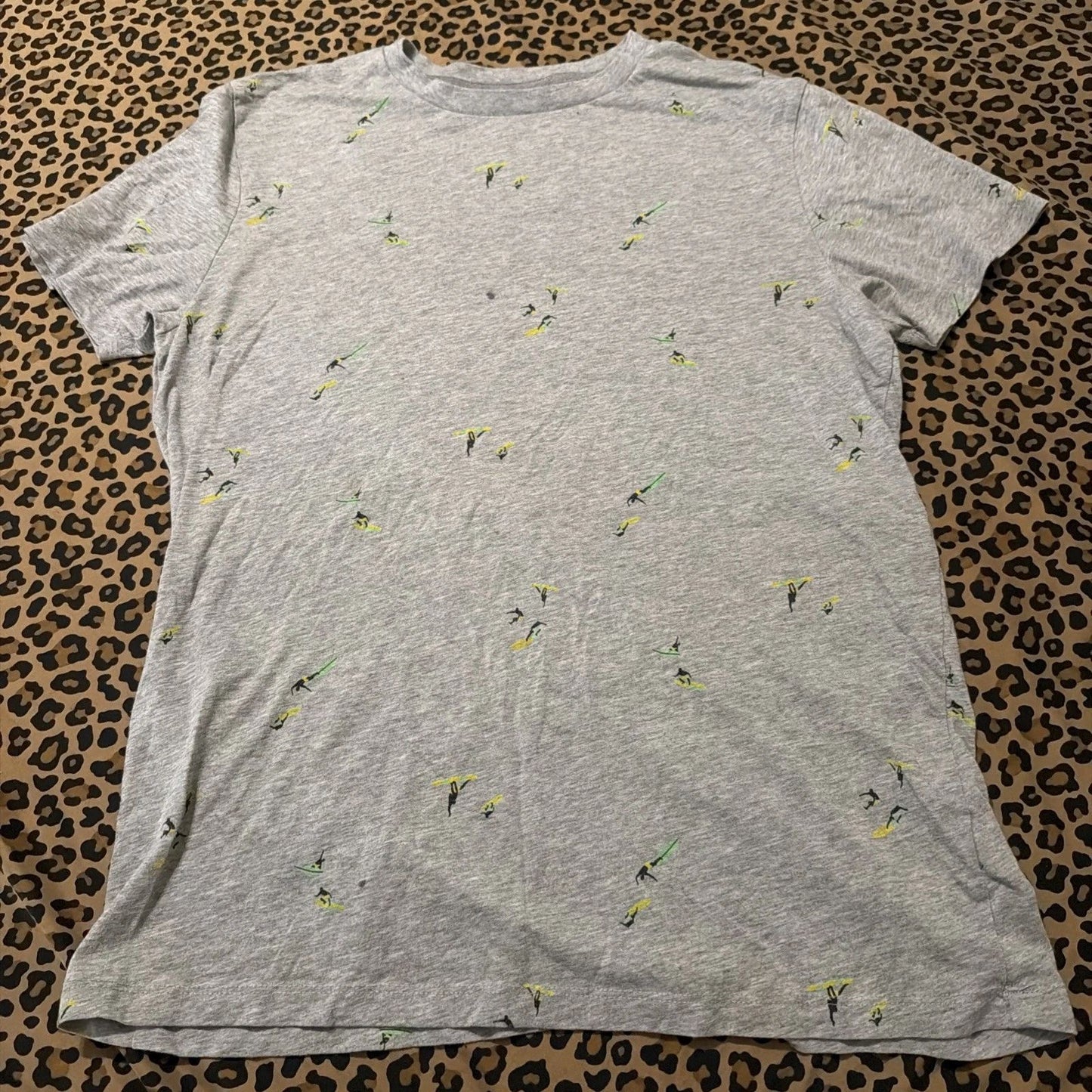 Old Navy Men Size M Gray Surfer T Shirt