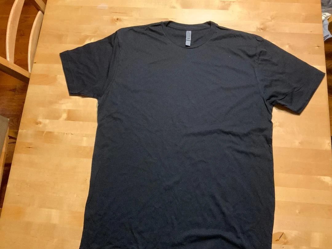 Next Level Apparelblack short sleeve t shirts 2 x large