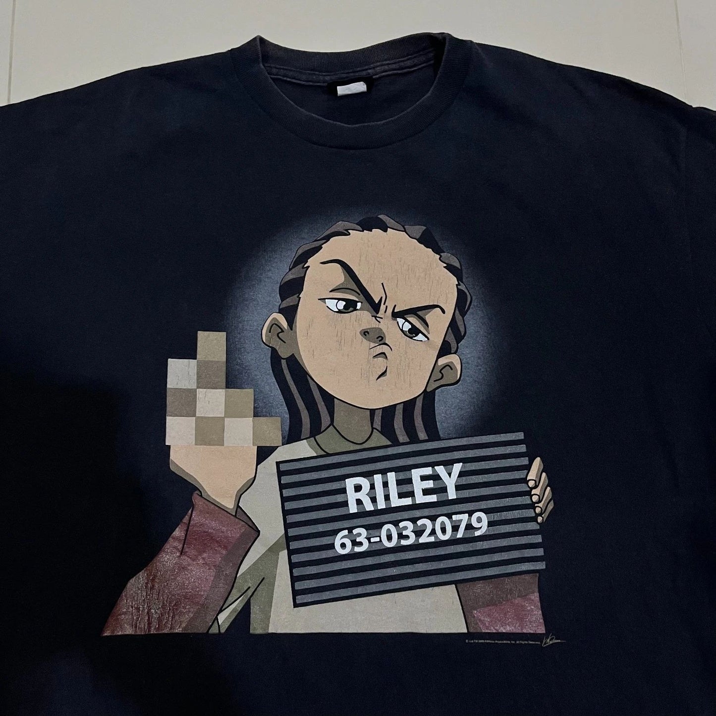 Vintage The Boondocks Riley Freeman Middle Finger tee Size 2XL