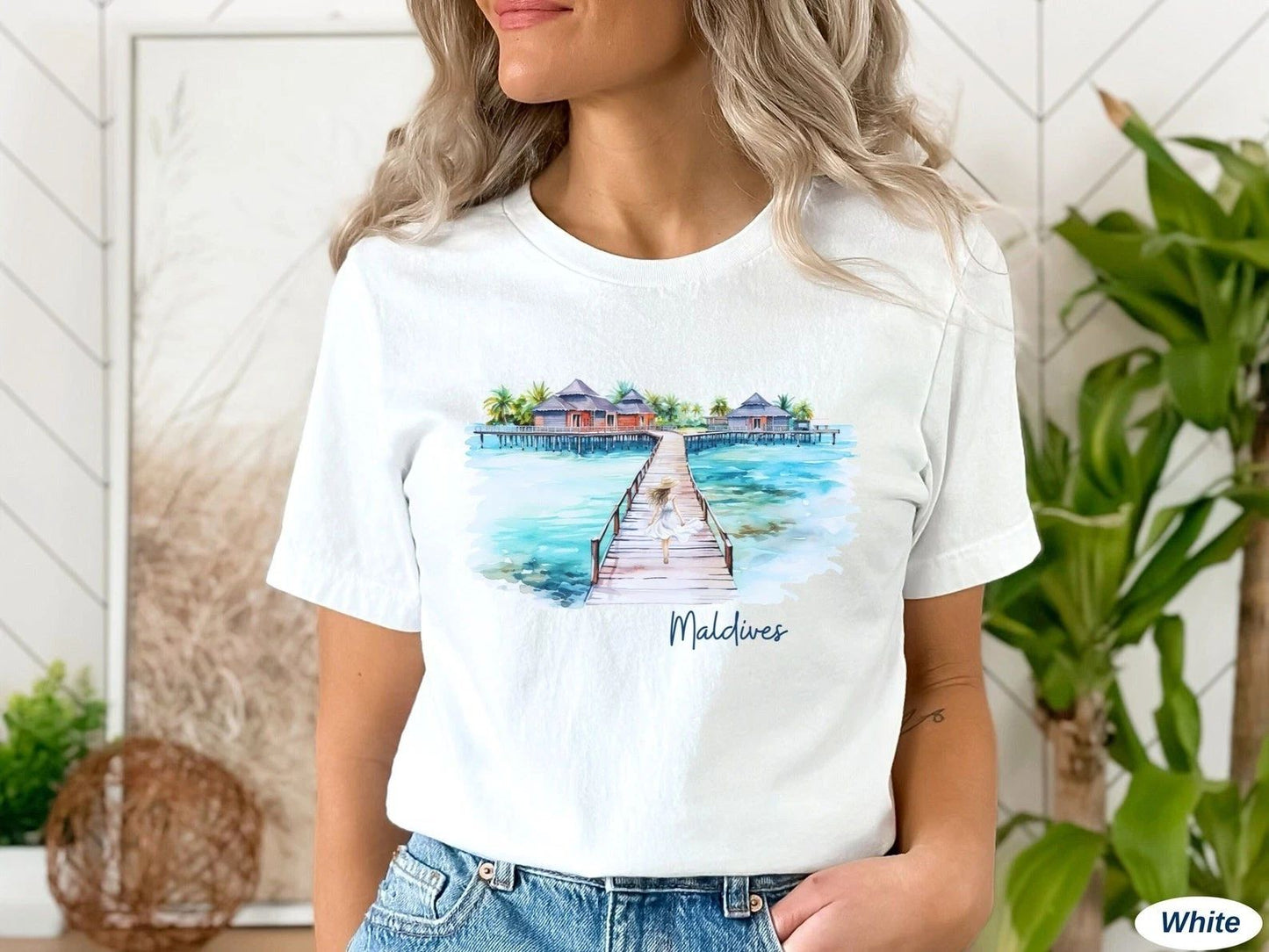 Maldives T-Shirt Travel Gift for Maldives Trip Lovers Souvenir Tee