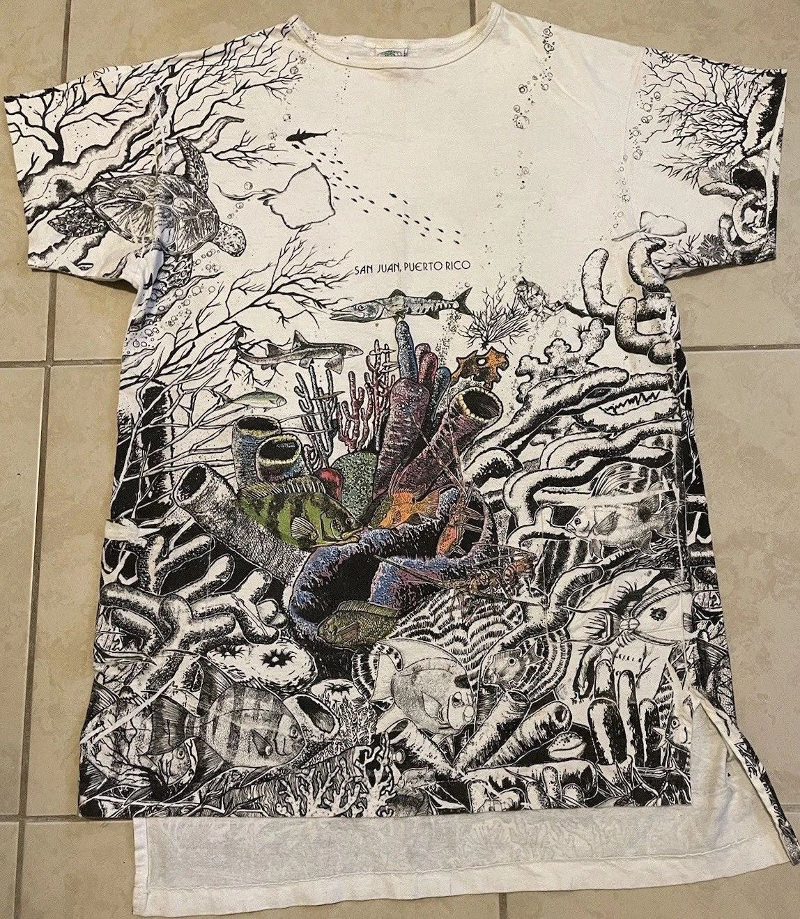 Vtg 90s Puerto Rico Faded AOP Abstract Art Sleeping Shirt Beach Surf Fish Animal