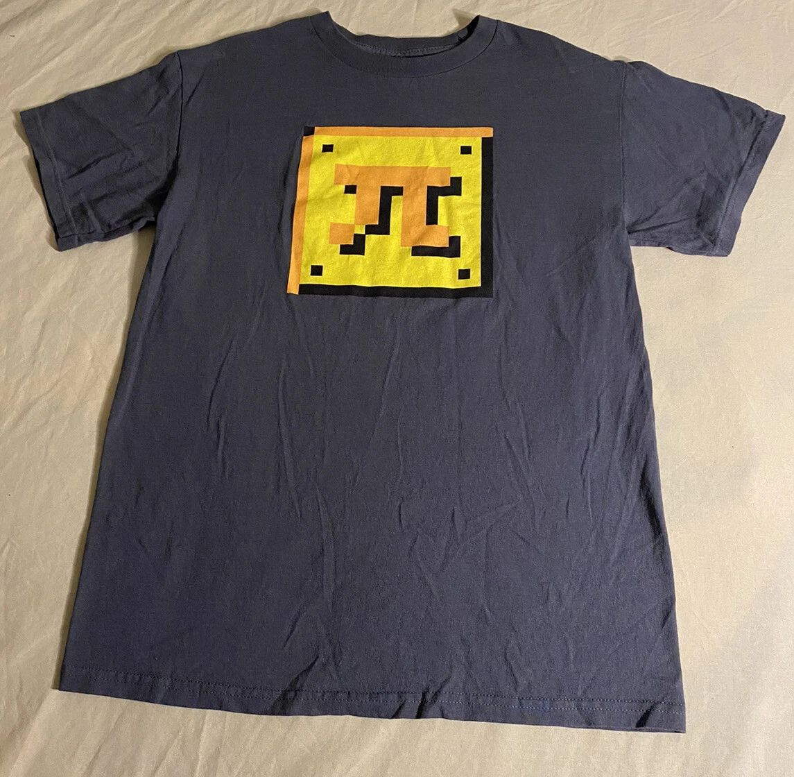8 Bit Pi T Shirt 100% Cotton Mens size Medium Science Math Geek Nerd Gamer
