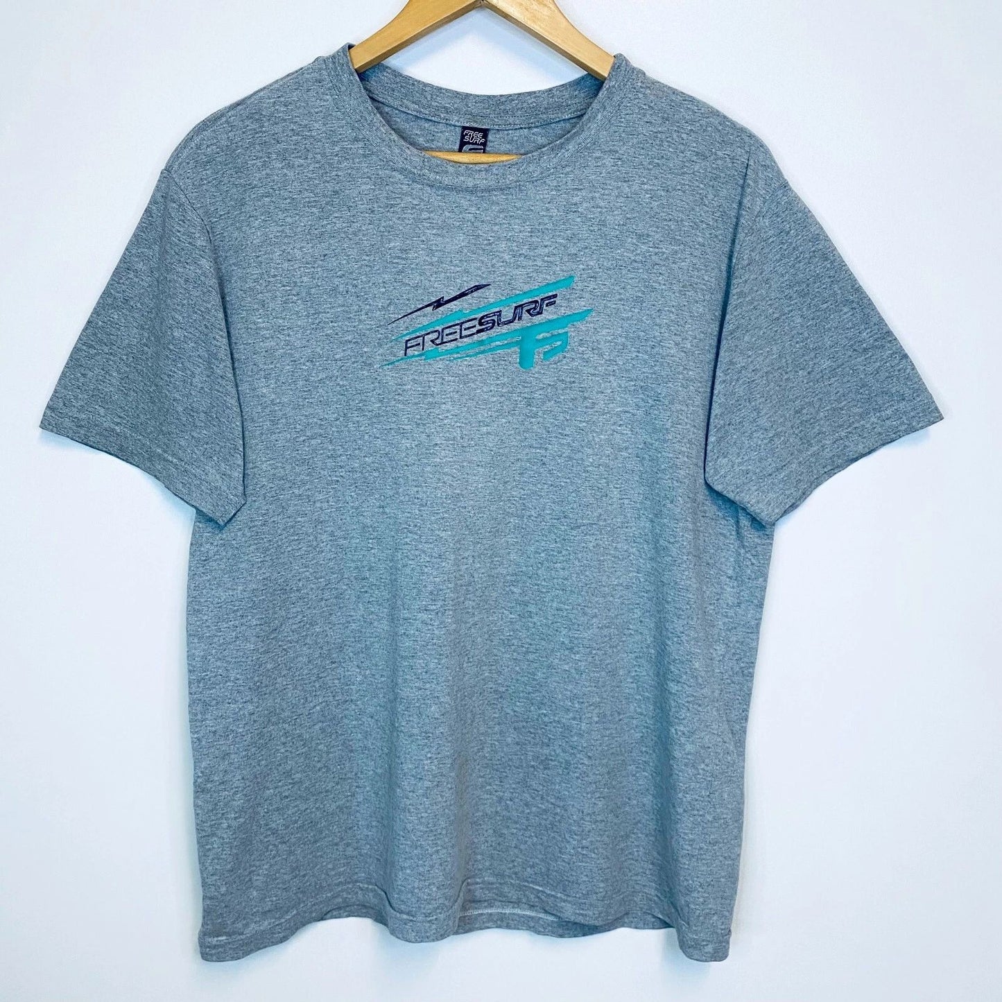 FREE SURF Double Sided Print Grey T Shirt Mens Size Medium Beach Sport Ocean