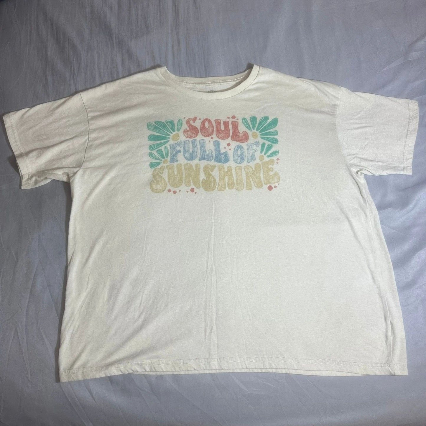 Live Outside Soul Full of Sunshine T-Shirt L White Cream Retro Graphic Tee Surf