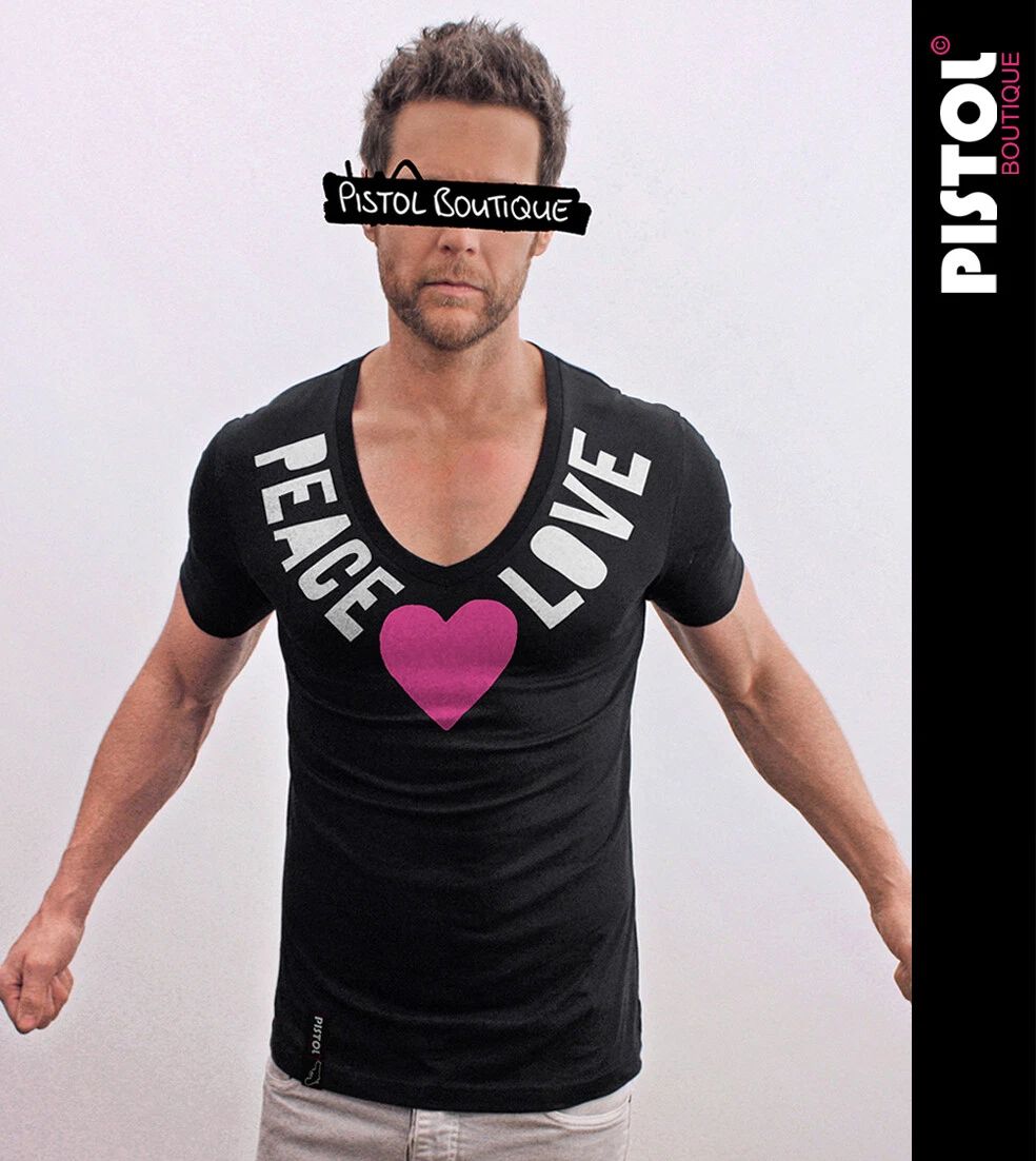 Pistol Boutique Uomo Nero T-Shirt Fitted Deep V Neck Peace & Love Chest Heart