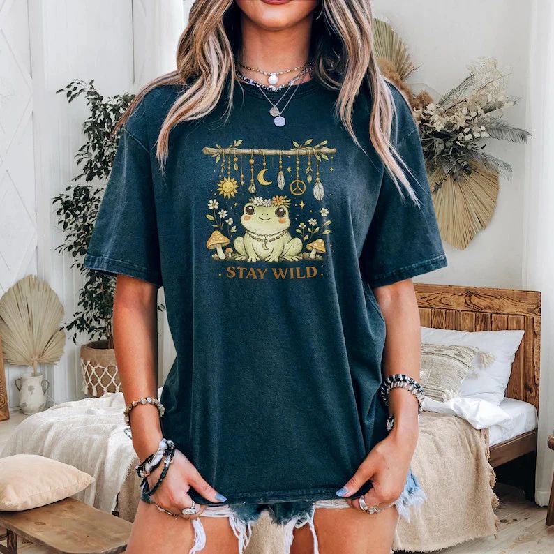 Frog Stay Wild Boho Graphic Comfort Tee