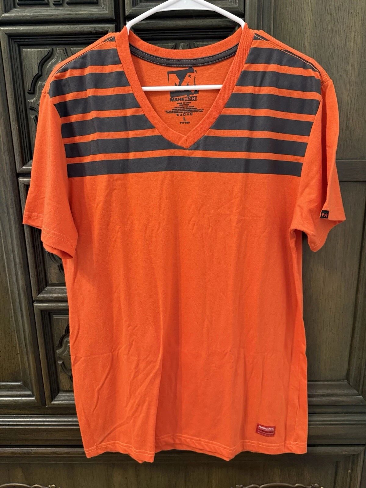 Mahi Mahi Mens Fitted T-Shirt Size L Freedom Print Surfing Tee Orange And Black
