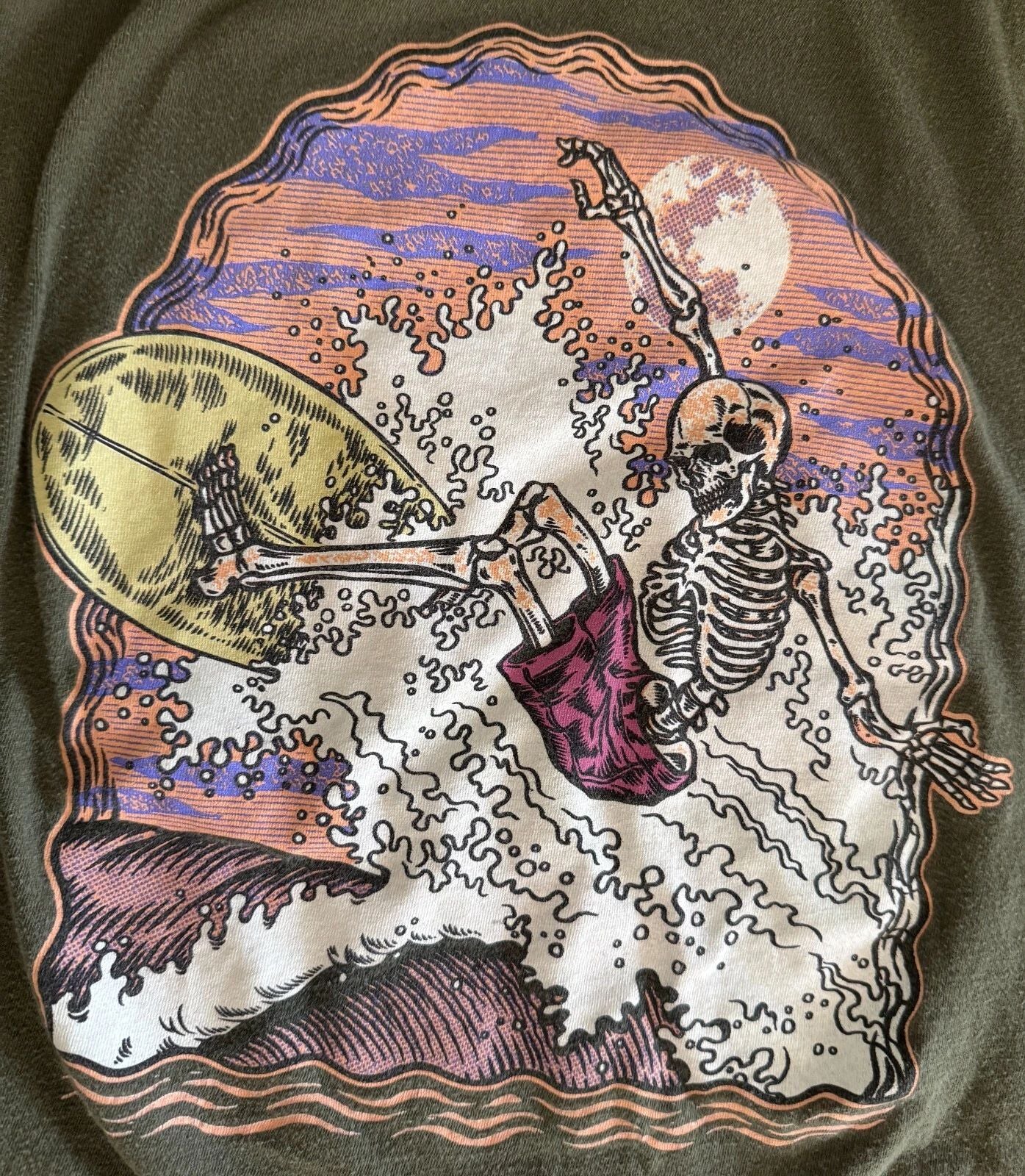 ...Lost Surf Surfing Skeleton Skate Green Short Sleeve Cotton T-Shirt Medium