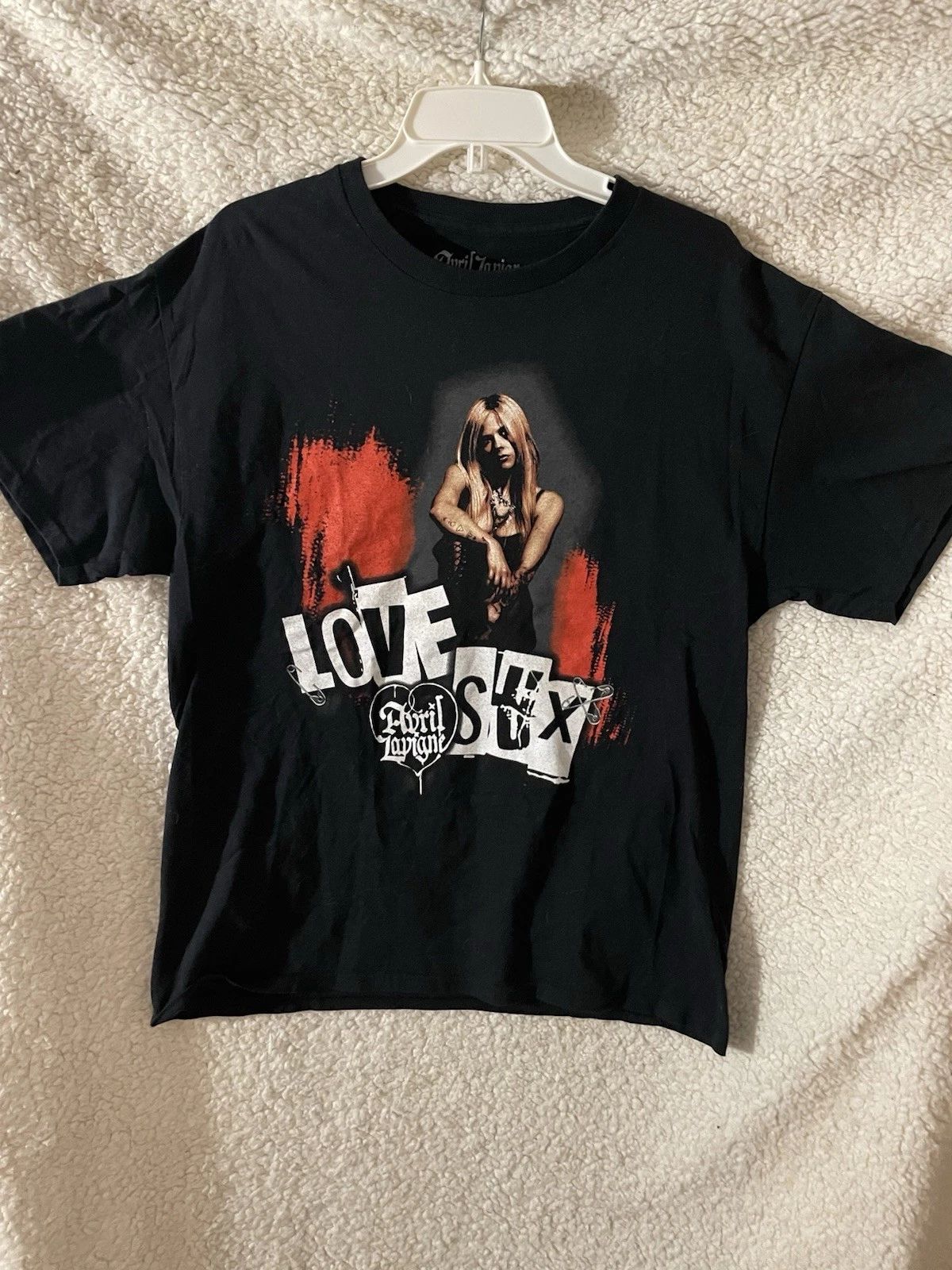 Avril Lavigne Adult Unisex Black 2022 ‘Love Sux’ Tour Short Sleeve T Shirt Sz L