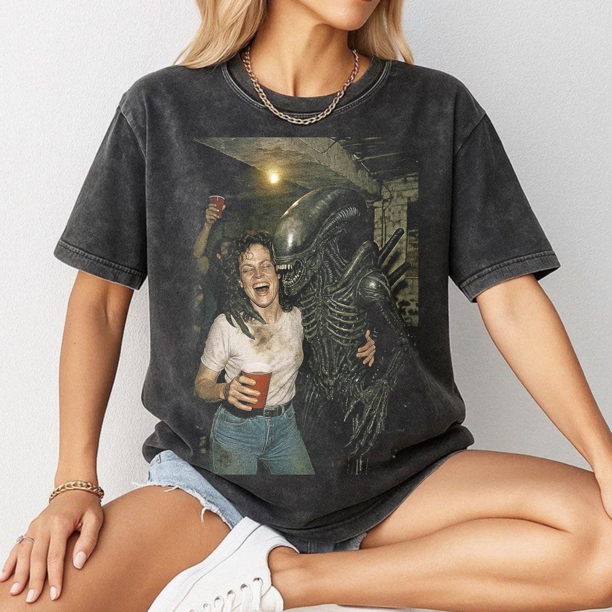 Comfort Colors Sigourney Weaver Xenomorph Alien Movie Party Dance Movie Meme Sci-Fi (1)