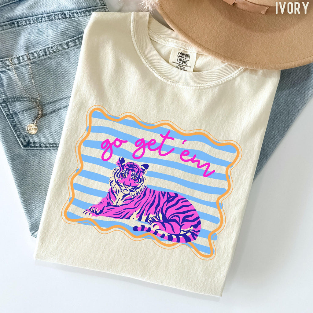 Comfort Colors Go Get Em Tiger Colorful Retro Striped Tiger Tee (2)