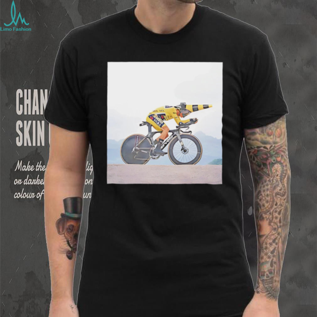 Jonas Vingegaard riding bicycle funny moment shirt