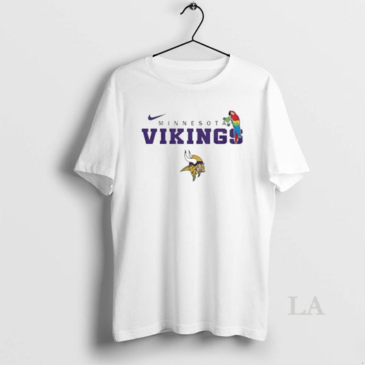 Original Minnesota Vikings Parrot Drinking A Cocktail Graphic