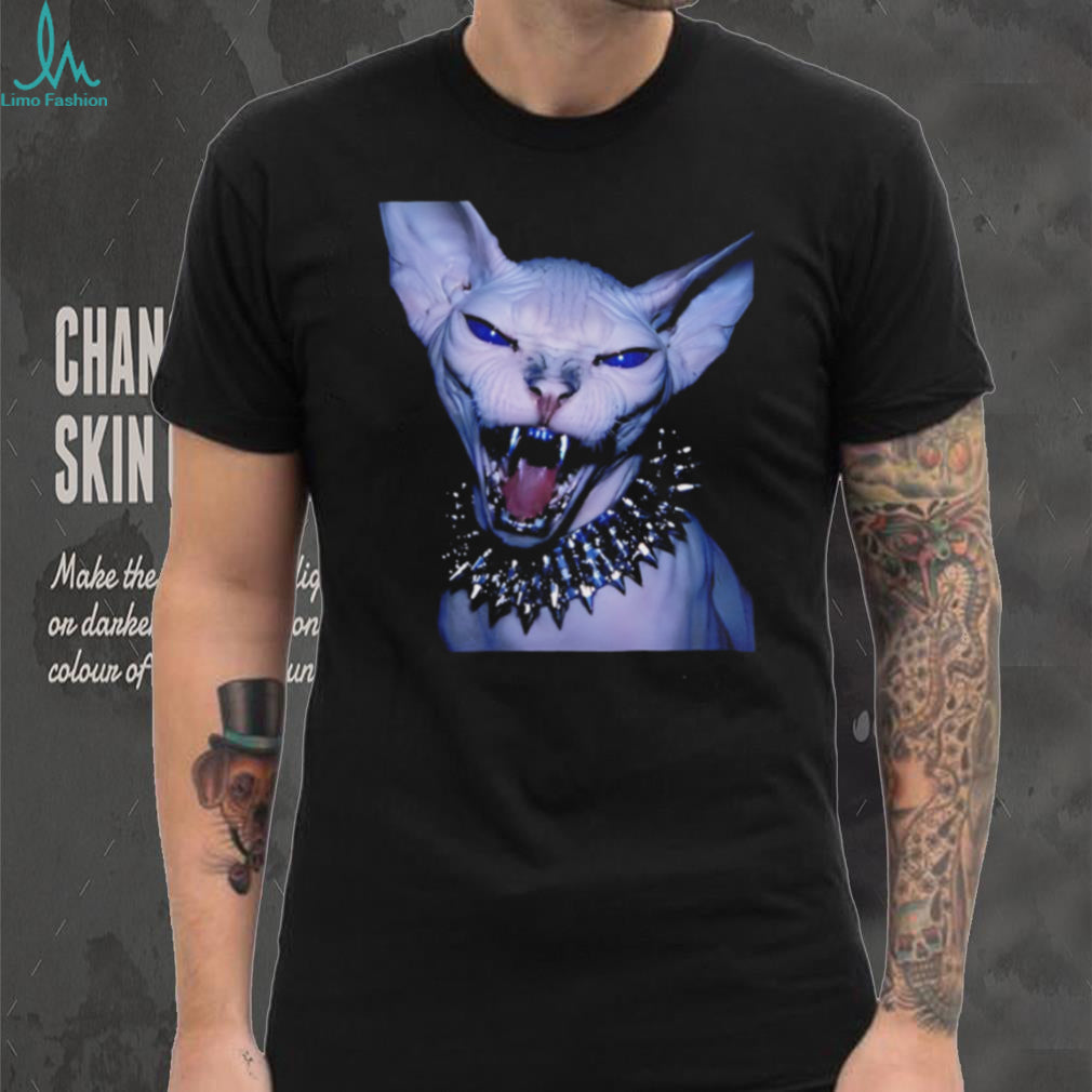 Sphynx cat spiky collar no soul shirt