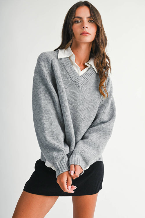 3395IK Relaxed V-Neck Knit Sweater