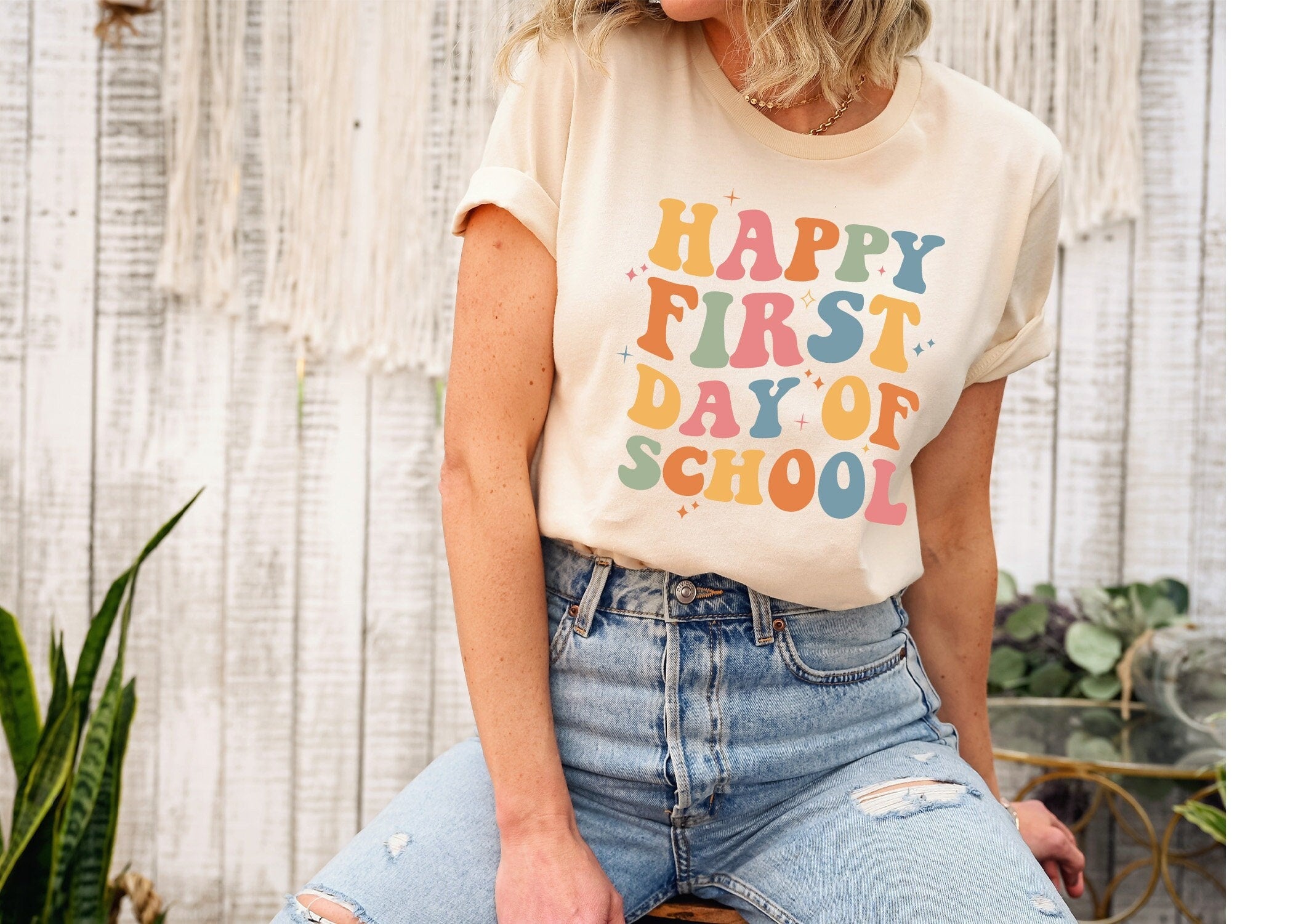 Happy First Day School Teacher Kindergarten Teacher Back School (1)