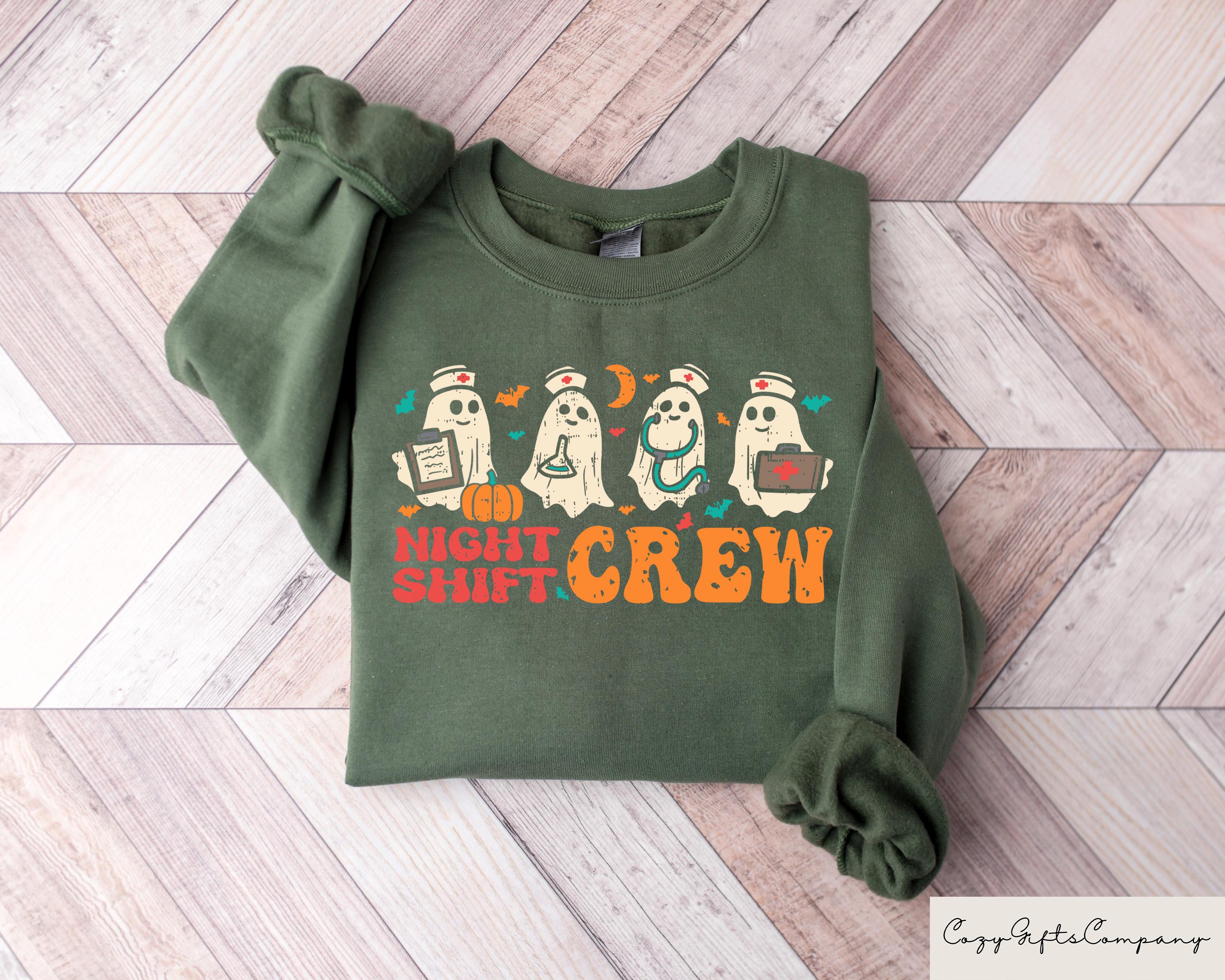 Night Shift Crew Halloween Nurse Retro Spooky Nurse Registered Nurse Halloween Nursing School (2)