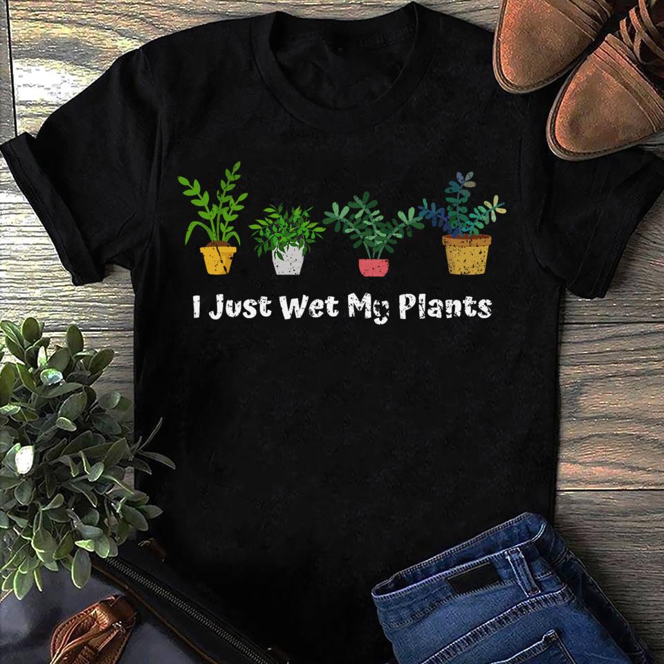 Wet Plants Gardening Gardener Succulent Gardening Plant Lover Dog Summer Dog Dog (1)