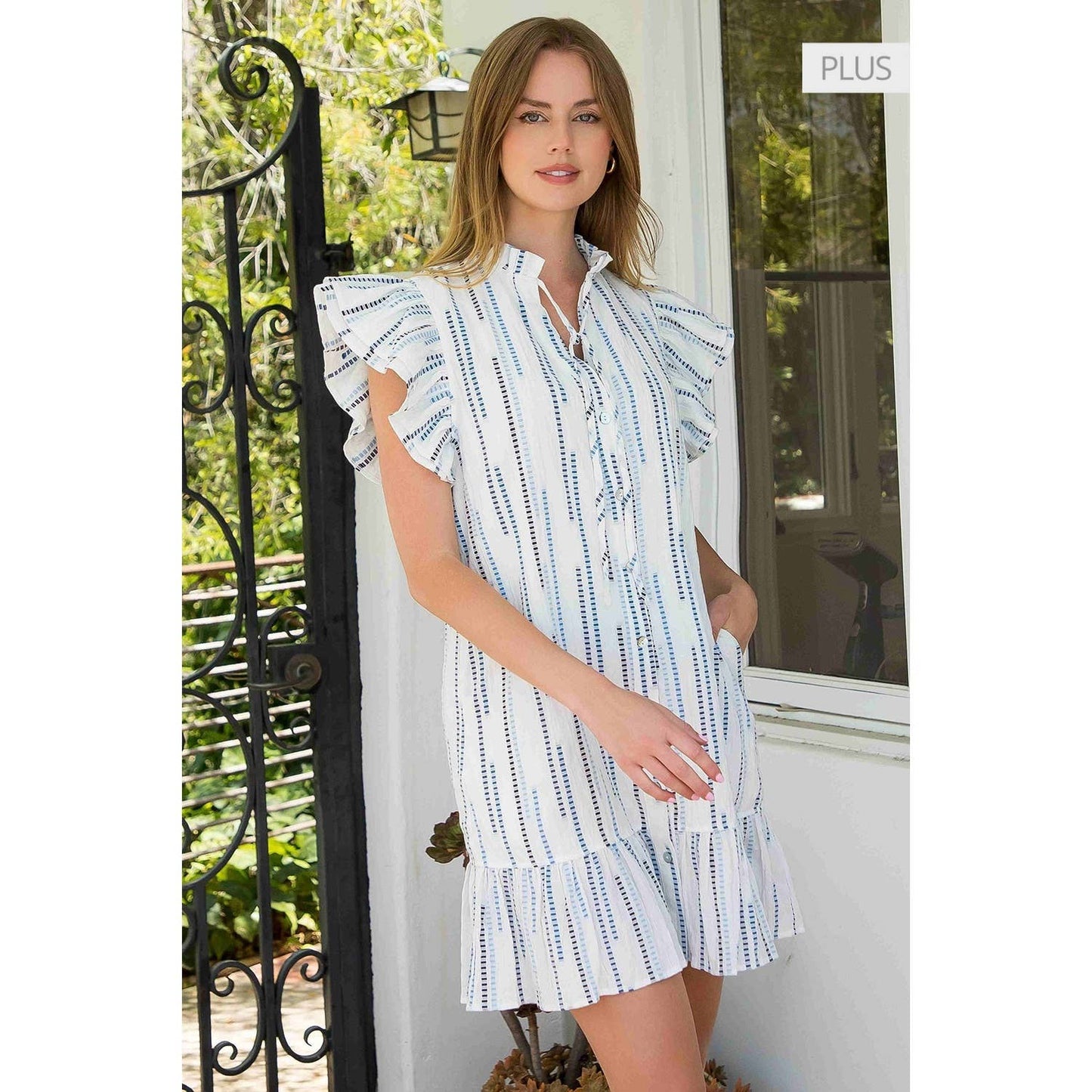 /Size Xl/ Flutter Sleeve Button Up Embroidered Dress