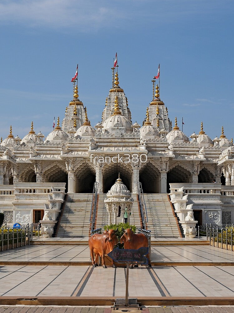 An architectural masterpiece in Bhuj: Swaminarayan Temple by franck380