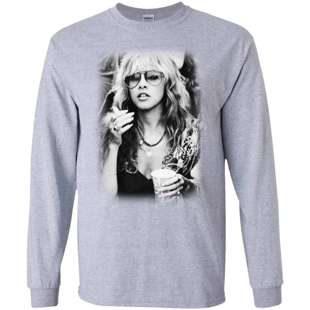 Stevie Nicks Smoking Young Vintage Fleet Mac T-Shirts, Hoodie, Tank