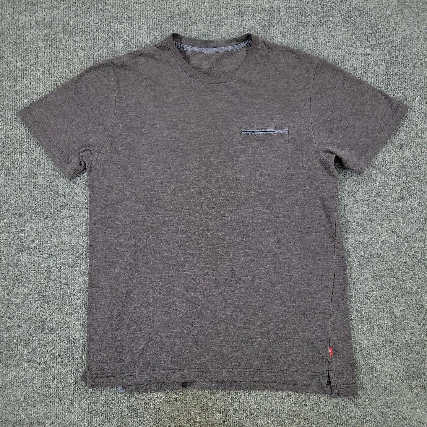Levi's Shirt Men's Medium Gray Crew Neck Short Sleeve Pocket Pullover Adult M