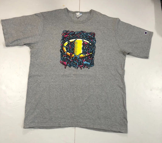 T-shirt Vintage Y2K Champion Men's Classic Big Logo street art/graffiti style.
