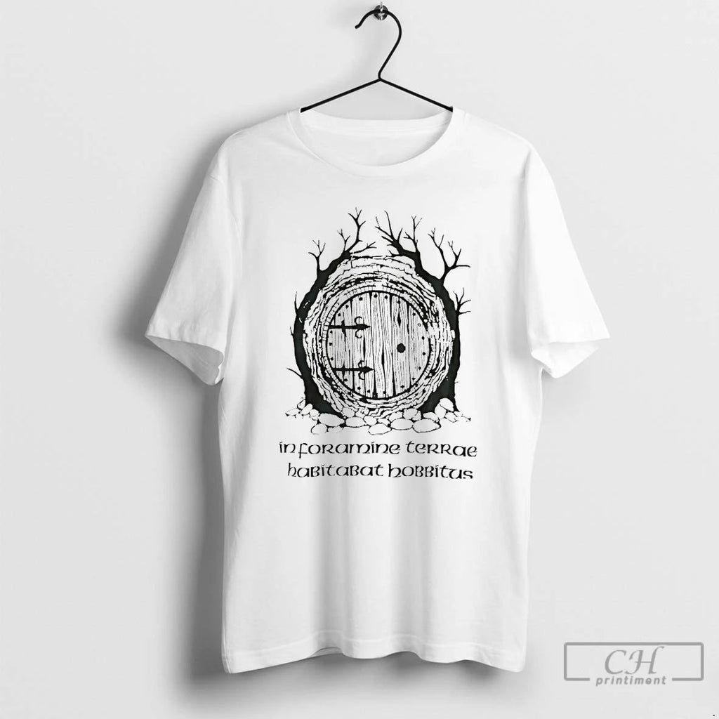 Classic Inforamine Terrae Habitabat Hobbitus T Shirts