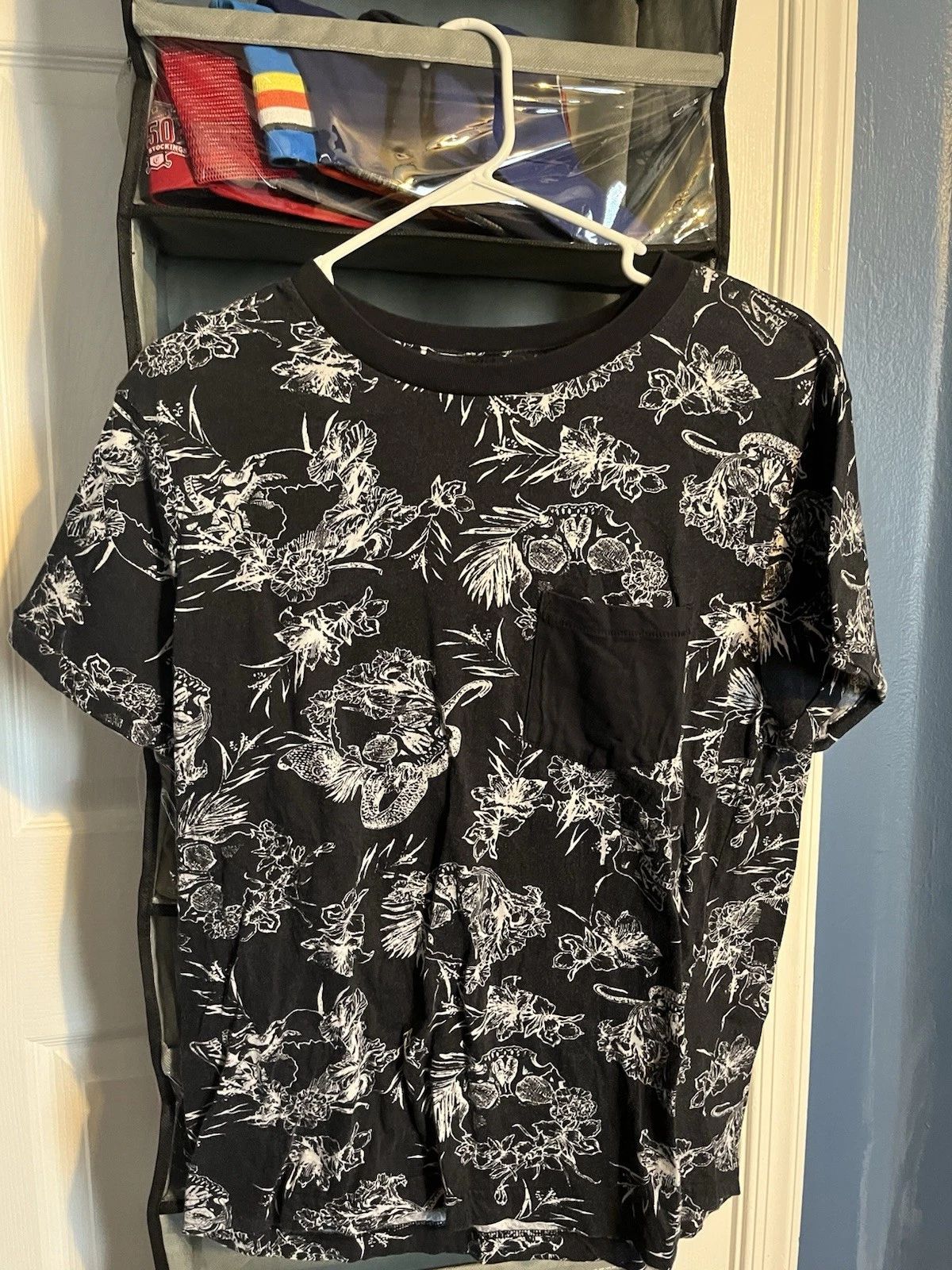 Skull Snake Lined Aesthetic T Shirt Size M TRUTH brand