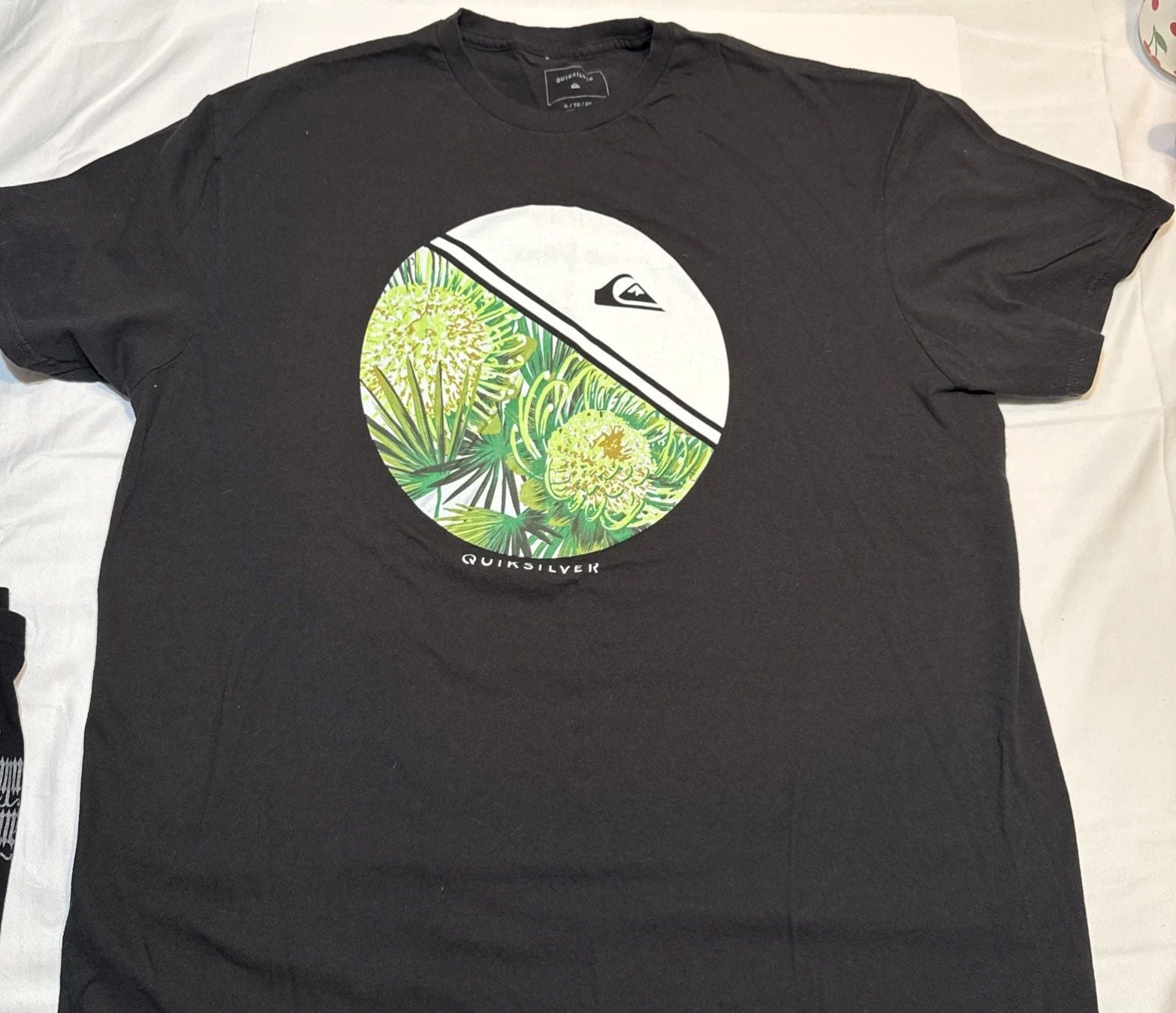Quiksilver Men's T-Shirt Size XL Palm Trees Surf Shirt