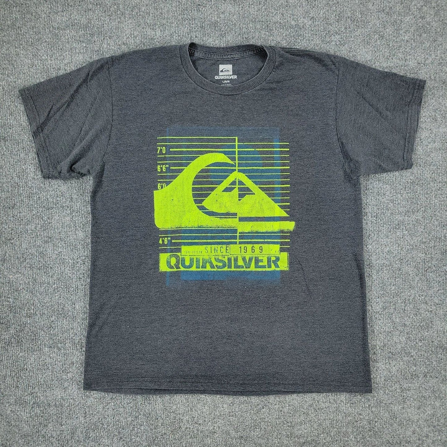 Quiksilver Shirt Men's Large Gray Logo Spell Out Graphic Crew Neck Short Sleeve