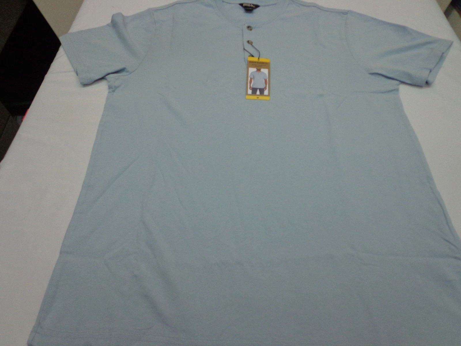 Eddie Bauer Men's Short Sleeve Soft Henley  Light Blue Size Medium  NEW