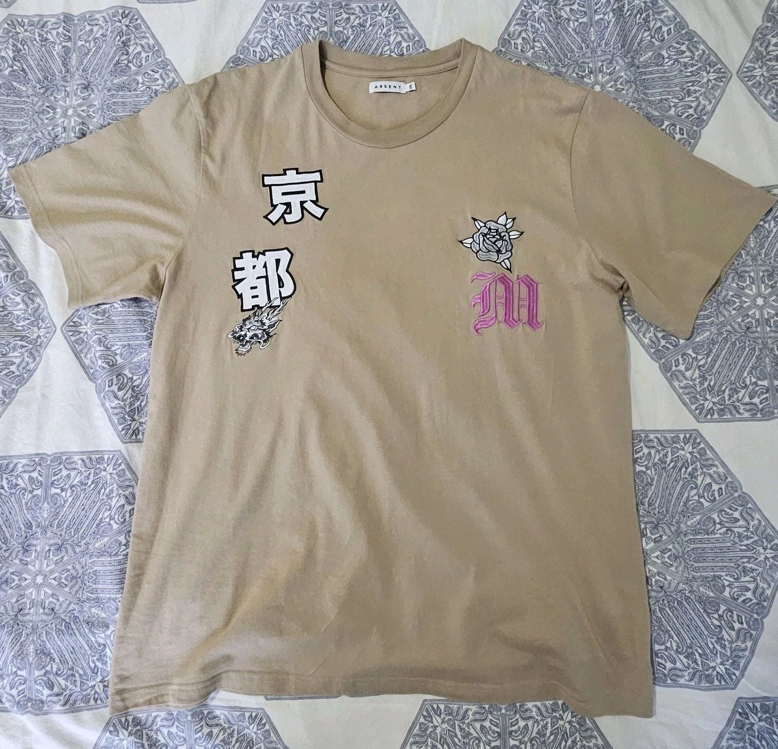 ABSENT Japanese Streetwear T-Shirt Embroidered Graphic Tee Size 2XL Rare Design