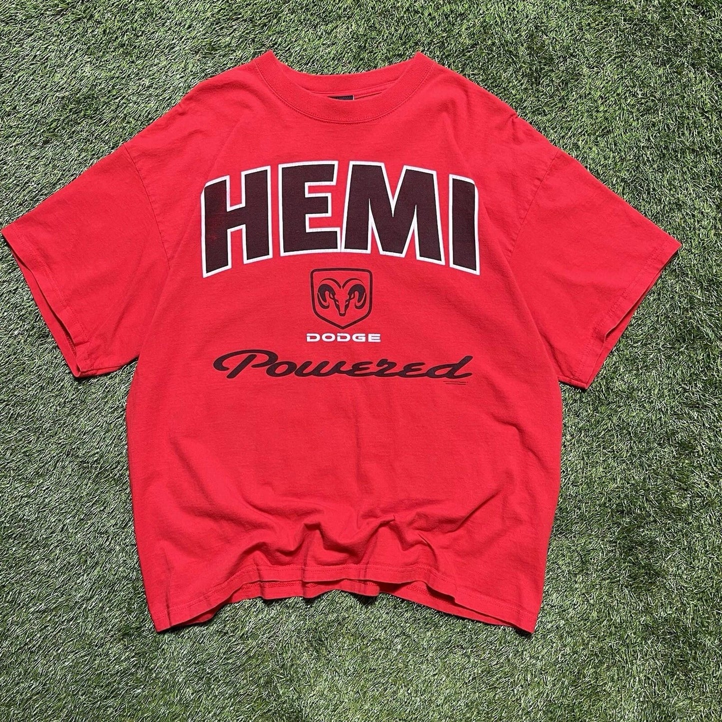 VTG Mens Hemi Powered Dogde Engine Racing T Shirt Sz XL Grunge Graphic Print Red