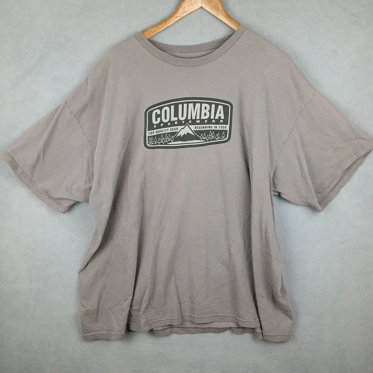Columbia T Shirt Men 2XL Taupe Cotton Graphic Print Sepollout Logo Everyday Wear