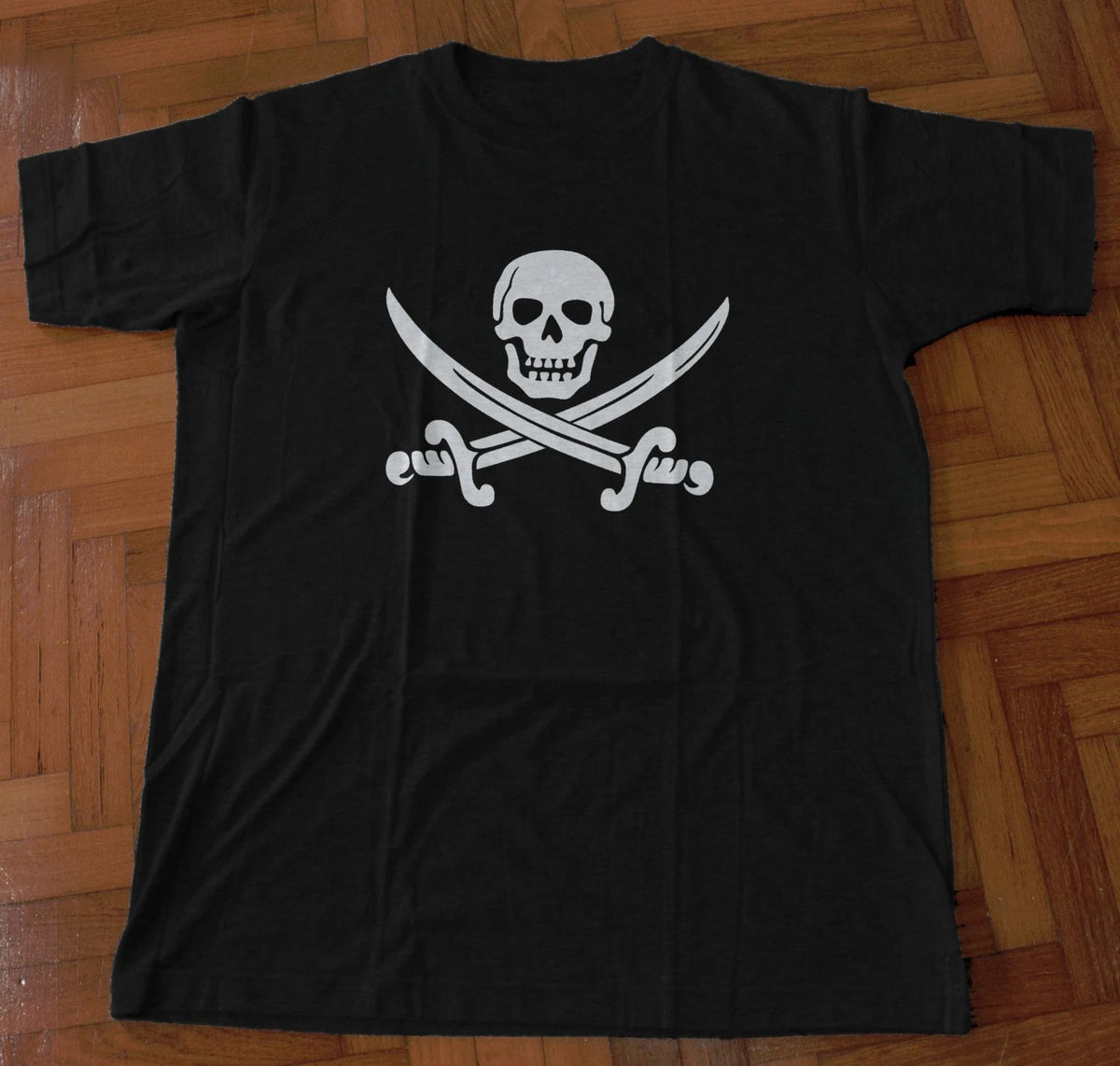 Jolly Roger Screen Printed T-Shirt Pirate Calico Jack Skull Cross Swords Sails