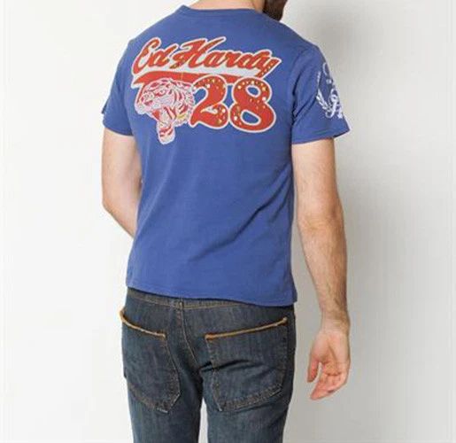 Ed Hardy Graphic Stylish Men's T-Shirt Size  XL.