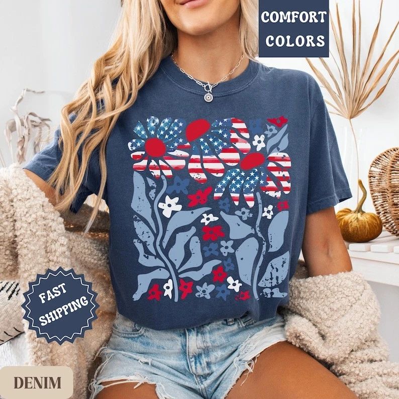 Boho Patriotic Daisy American Flag Comfort Tee USA