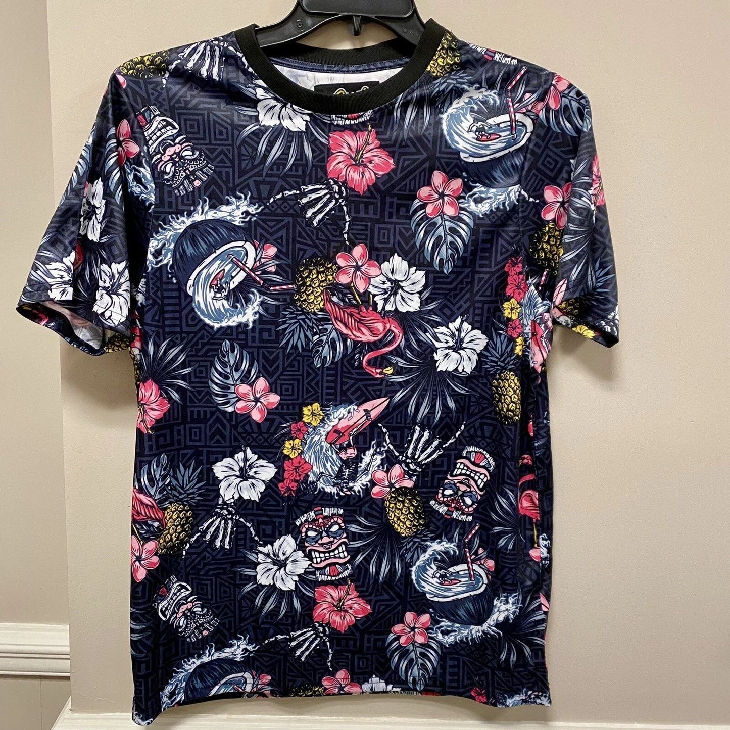 Good Vibes T Shirt Pink & Black Sz M Floral Surf & 🦩 NWT