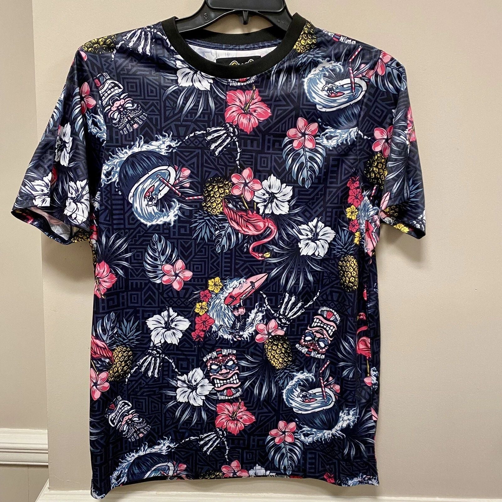 Good Vibes T Shirt Pink & Black Sz M Floral Surf & 🦩 NWT