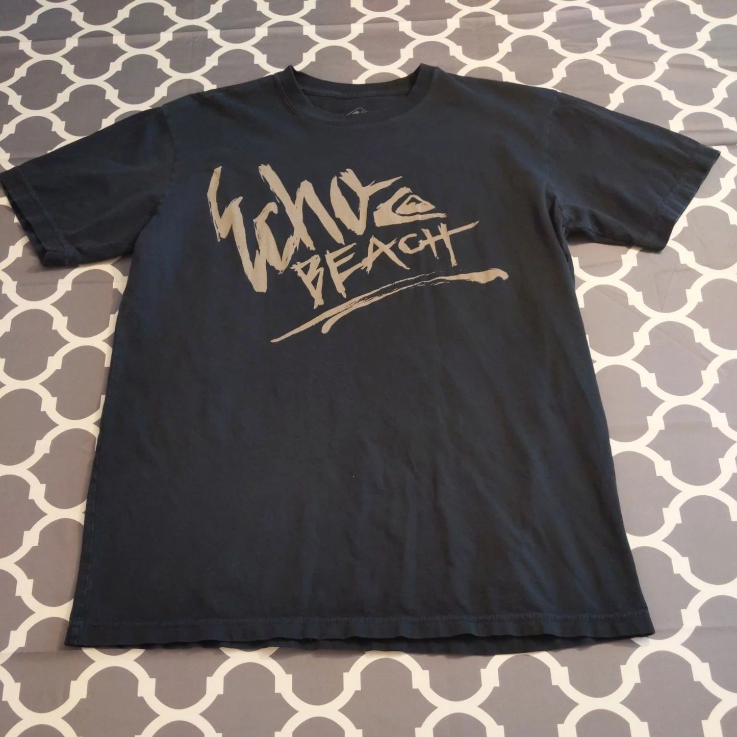 Quiksilver Shirt Mens Medium Black Short Sleeve Graphic Tee Beach Surf Skate