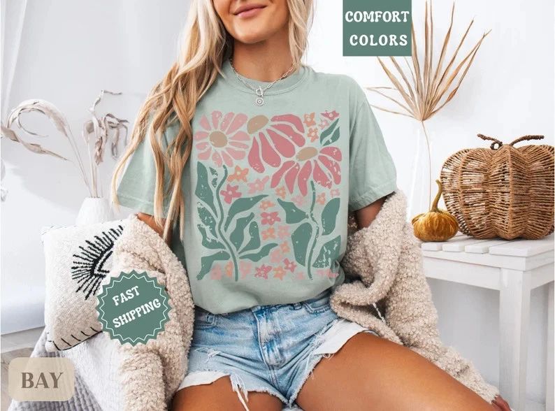 Boho Daisy Flower Comfort Tee Shirt Women