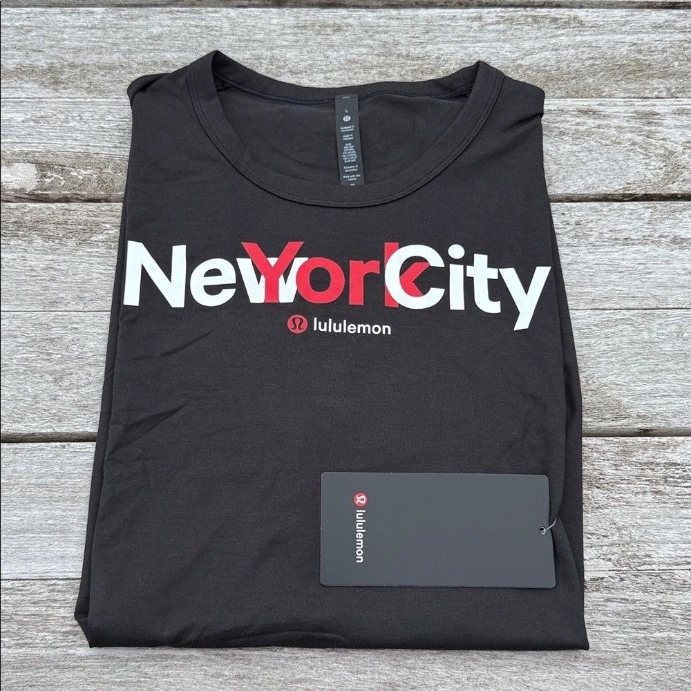 Lululemon Men's Fundamental Tee shirt NEW YORK size LARGE NWT 🍎