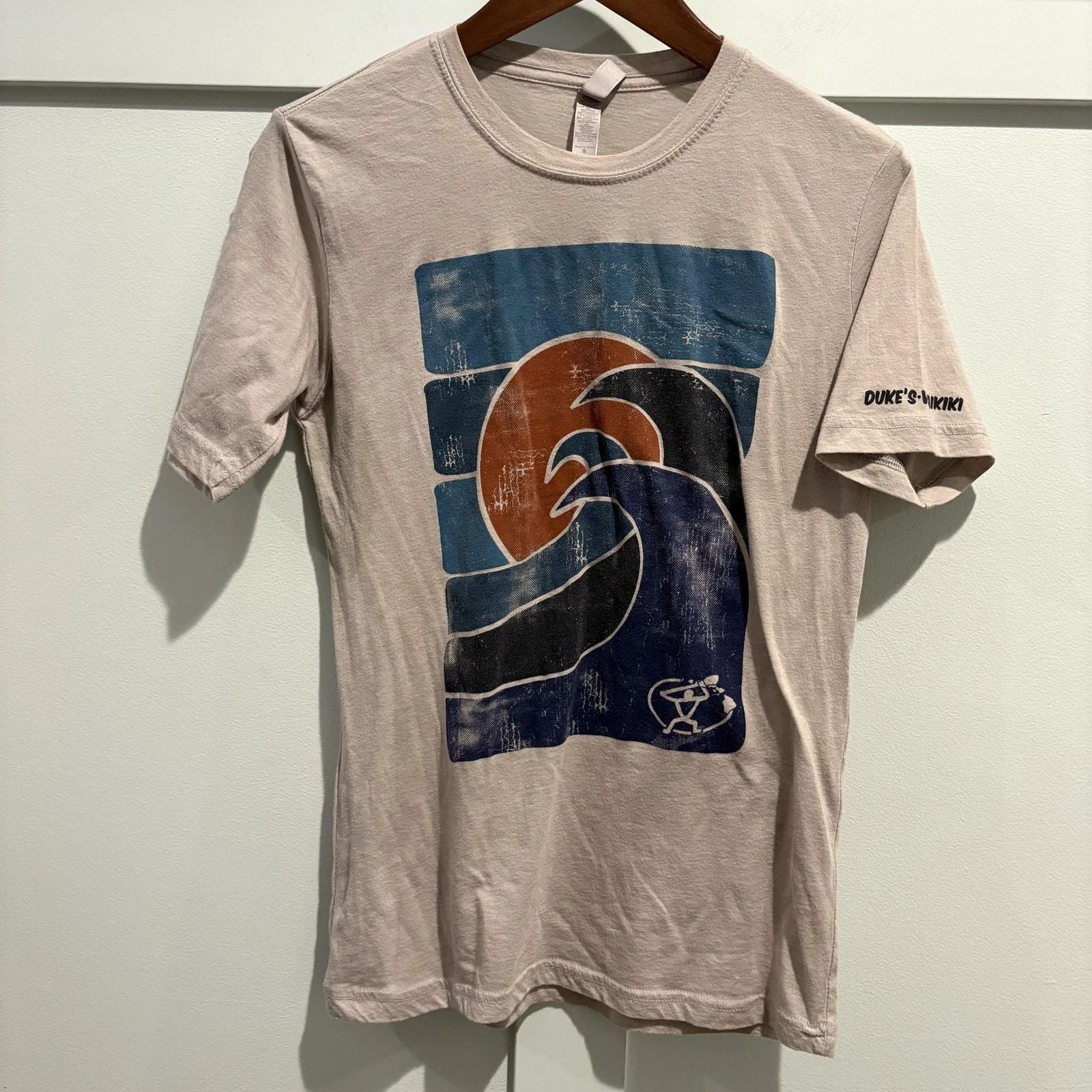 Duke's Waikiki Shirt Mens Small Tan Retro Surf Wave Graphic Tee Hawaii Beach
