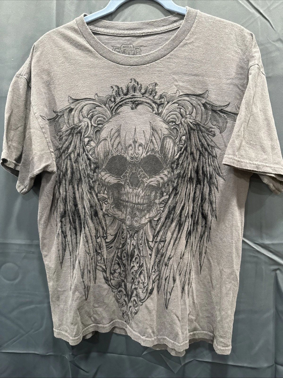 MMA Elite - Y2k Gray Tshirt - Black Winged Skull - Size L - Short Sleeve T-Shirt
