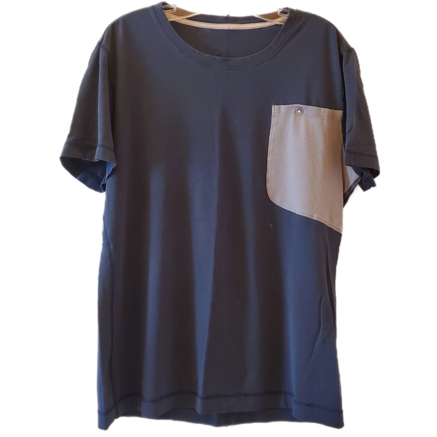 Lululemon Navy Blue Single Pocket T-Shirt Crew Neck Size Large Tee Trendy