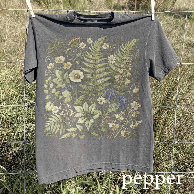 Vintage Botanical Fern Graphic Comfort Tee Shirt Nature Plant Lover Gift